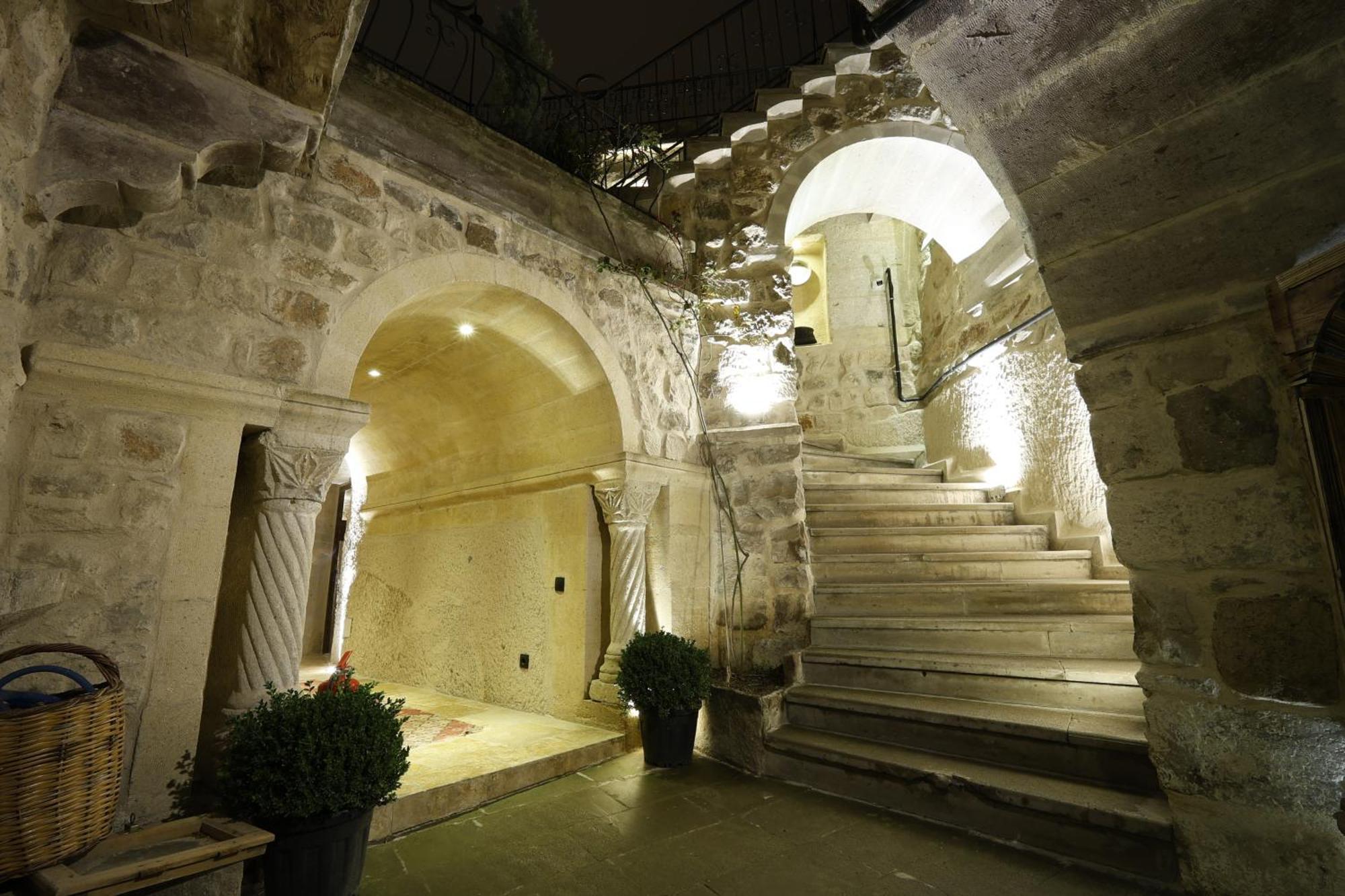 Hotel Ages In Cappadocia Üçhisar Esterno foto
